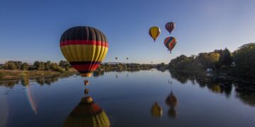 What to Expect on a Hot Air Balloon Ride in Seattle